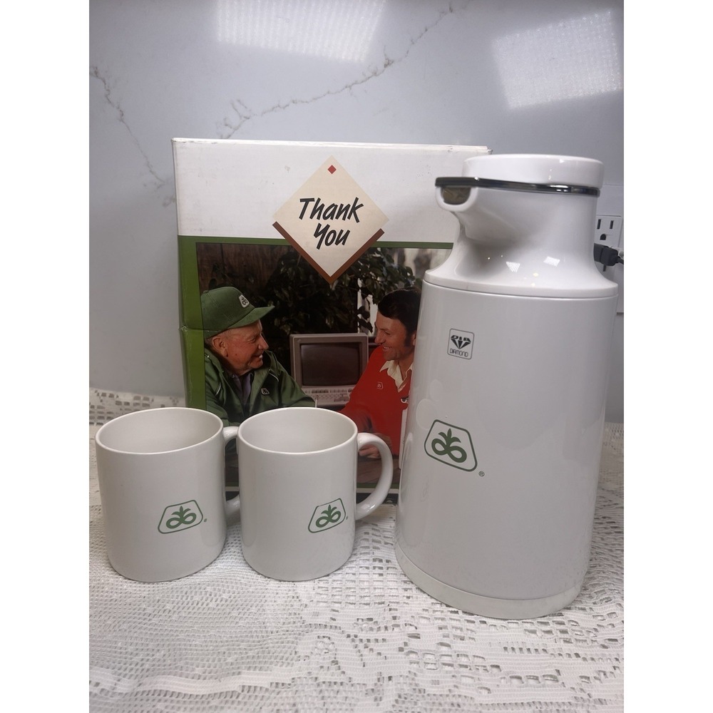 Vintage Pioneer Seed Coffee Carafe & 2 Mugs‎ Set 1990s UNUSED w/ Box
